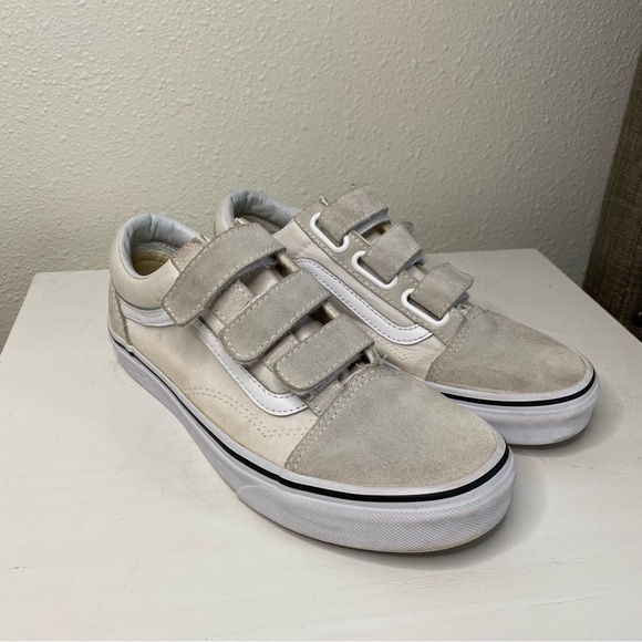 VANS Suede Canvas Old Skool V Shoe - Picture 2 of 10